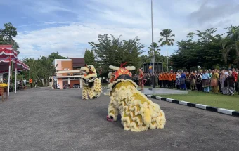 Penampilan Barongsai pada Upacara HUT Sintang ke-664