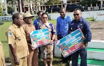 Bupati Sorong Selatan Serahkan Dana Kampung T.A 2026