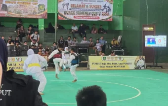 Salah Satu Penampilan Peserta di invitasi Pencak Silat Antarpelajar Bupati Cup V
