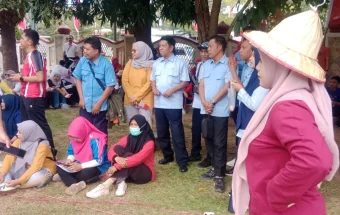 Gantung Topi Pecah Tawa, Semangat Agustusan Satukan Seluruh OPD