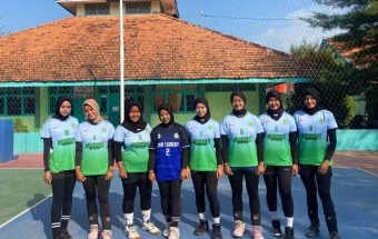 Momen Kemenangan Telak Tim Voli Putri SMKN 1 Sumenep di Sampang