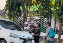 Komunitas Motor 2 STROKE Berbagi Takjil Bagi Pengguna Jalan