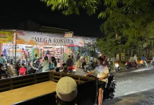 Video Kemacetan Arus Lalu Lintas di Jalan dr. Wahidin pada Malam Idul Fitri