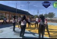 Mahasiswa UPI Sumenep Bermain Permainan Engklek hingga Permainan Rakyat Madura