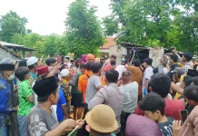 Polisi Evakuasi Mayat Lansia dari dalam Sumur di Bluto