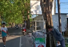 Kita Berbagi Sosial Sumenep Berbagi Nasi Bungkus di Jalan