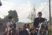 SDN Juluk I Meriahkan MPLS dengan Kirab Budaya Madura