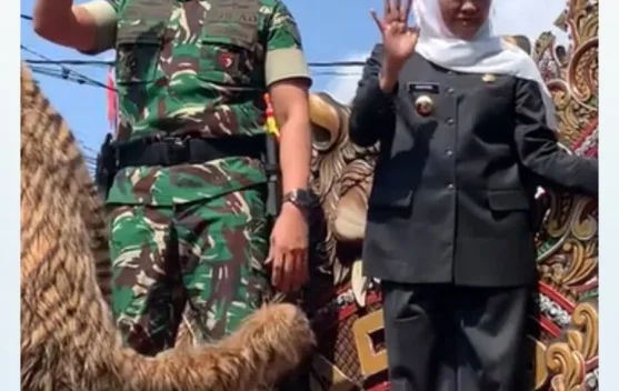 Berita Video - Gubernur dan Pangdam V Brawijya Resmikan Karya Bakti T…