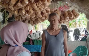 Lewat Dua Dasawarsa, Co Ling Eksis Usaha Kemplang Tjokro di Sungailiat