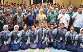 Gubernur Khofifah Sambut 120 Murid Program ADEM Repatriasi 2026