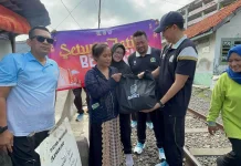 Sekretariat DPRD Jatim Bagikan 250 Paket Sembako Ramadan