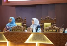 9 Fraksi Sampaikan Pemandangan Umum terhadap LKPJ Gubernur Jatim TA 2025