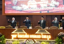 Seluruh Fraksi DPRD Jatim Serahkan Rekomendasi Kinerja BUMD