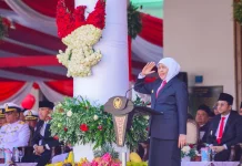 Gubernur Khofifah Pimpin Upacara Peringatan Hari Lahir Pancasila di Grahadi