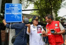 Pemkot Surabaya Pasang Foto Jukir di 819 Titik Parkir Digital