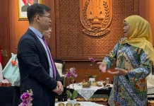 Gubernur Khofifah Terima Kunjungan Kehormatan Angkatan Laut Tiongkok