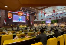 Seluruh Fraksi Sampaikan Pemandangan Umum terkait PAPBD Jatim 2026