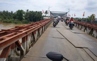 Jembatan Kutablang Padat, Perbaikan Lantai Bailey Sebabkan Antrian Panjang