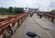 Jembatan Kutablang Padat, Perbaikan Lantai Bailey Sebabkan Antrian Panjang