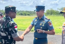 Sambut Danrem Santiago, Komandan Lanal Melonguane Hadiri Prosesi Adat