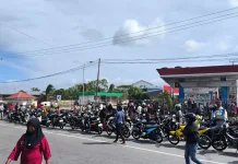 Antrian Panjang Terjadi di SPBU UN Kota Tual usai Harga Pertamax Naik Rp16.500