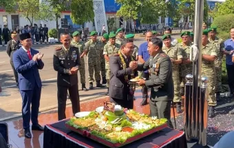 HUT Bhayangkara, Polres Tuban Bagikan Piagam Penghargaan