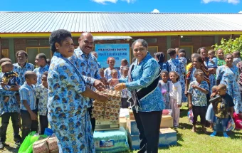 Gelar Kunjungan Kasih TP PKK Jayawijaya Serahkan Bantuan ke Panti Asuhan Izinmo