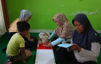 Cegah Stunting, Warga Cebongan Lor Rutin Gelar Posyandu dan Bagikan PMT