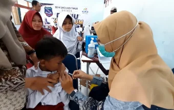 Tingkatkan Imunitas Tubuh, Ratusan Siswa SDN Sinduadi Timur Jalani CKG dan BIAS