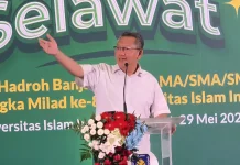 Purnatugas sebagai Rektor UII, Fathul Wahid Kembali Mengajar dan Tulis Novel