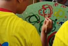 Anak-Anak Difabel Melukis Bersama