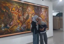 Meneroka, Cara Seniman Agung Suhartanto Tampilkan Kedalaman Proses Batik
