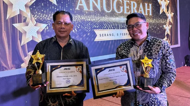 Gubernur Papua Raih Golden Leader Award pada HPN 2026