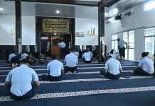 Personel Lanud Raden Sadjad Natuna Laksanakan Ibadah Bersama