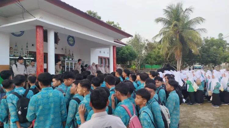 Santri MTsS Plus Bahrul Ulum Padukan Syiar ke Toboali