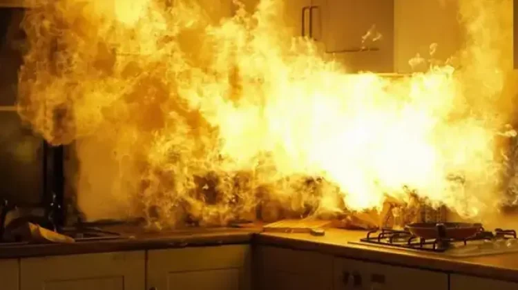 Waspada Kebakaran Minyak di Dapur