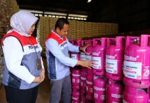 Korban Banjir di Pidie Jaya Terima Bantuan Air Bersih dan Gas LPG