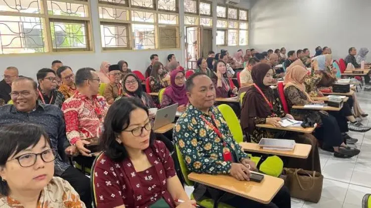 Hendrik Pagiling Kawal Transformasi Paradigma KUHP dan KUHAP Baru