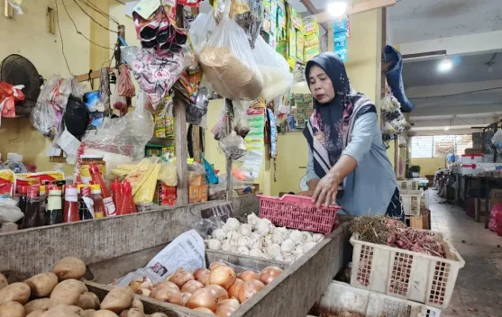 Harga Sembako Turun, Pasar Dabo Tetap Sepi