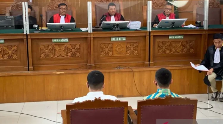 [Hoaks] Hakim Kabur saat Sidang Ijazah Jokowi