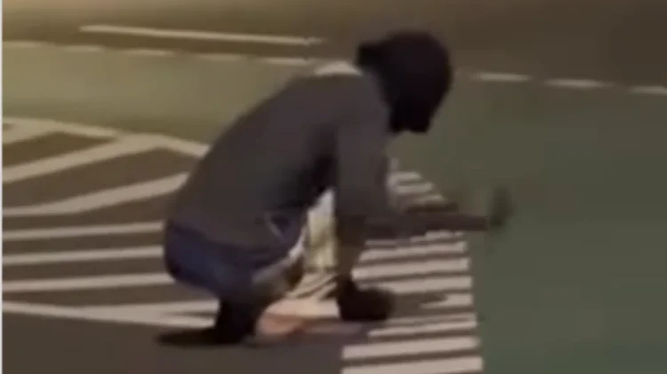 Mata Kucing Underpass Cawang Dicuri, Apa yang Sebenarnya Terjadi?