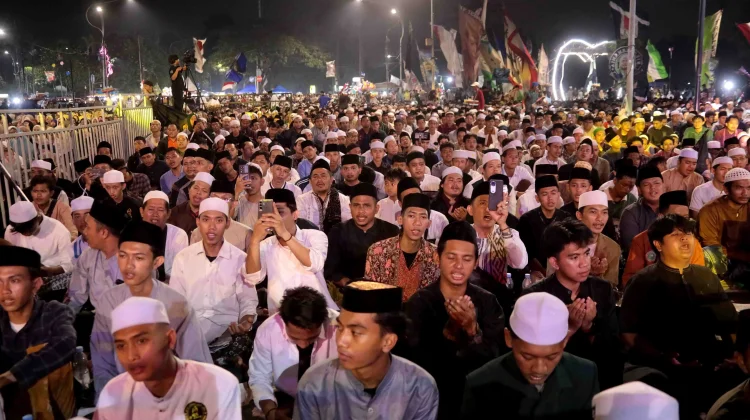 Puluhan Ribu Jemaah Padati Gelaran Tangerang Berselawat 2026