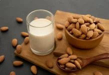Susu Almond vs Kedelai Mana yang Lebih Sehat?