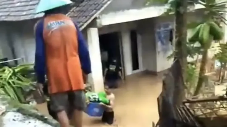 Enam Rumah Terdampak Longsor di Dusun Kalipada Karangpucung