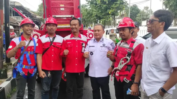 Pemkab Kuningan Rancang Ducting Kabel Optik untuk Keamanan Kota
