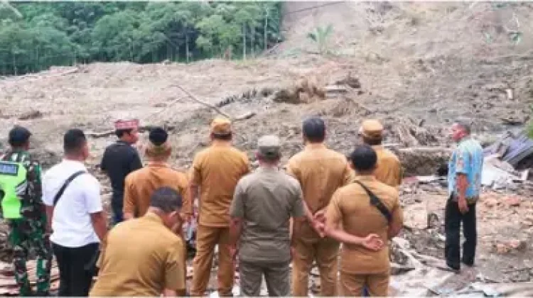 Bupati Matim Hargai Solidaritas Korban Longsor Goreng Meni