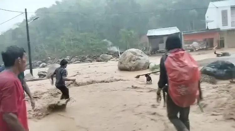 Tapteng Kembali Dilanda Banjir Dipicu Hujan Deras