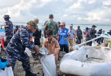 TNI AL dan Warga Lotim Bergerak Sukseskan Program Indonesia ASRI