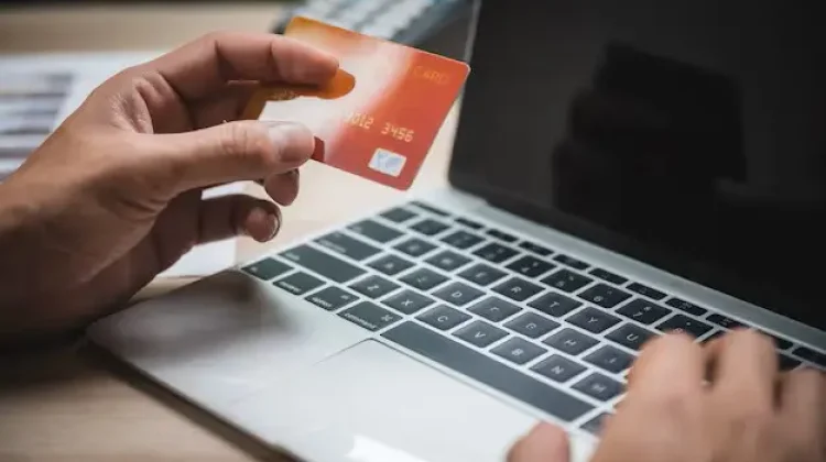 Masyarakat Samarinda Ditekankan Prinsip Kehati-Hatian Digital