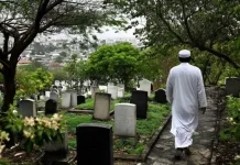 Bagaimana Hukum Ziarah Kubur jelang Ramadan? Begini Penjelasannya